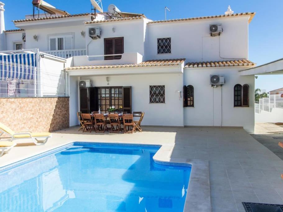 Villa Dogueno- Privat Pool & Privacy & Albufeira Center Εξωτερικό φωτογραφία